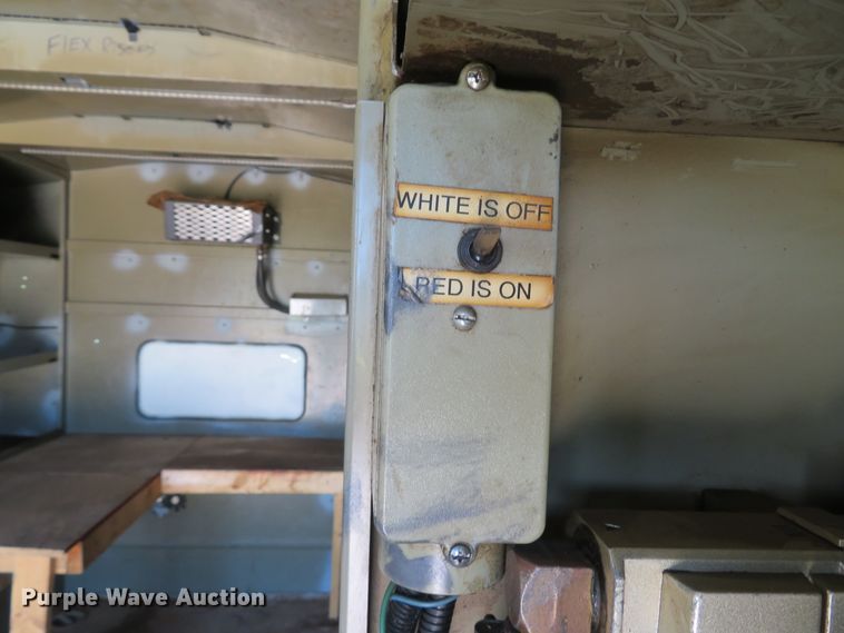 image for item DH1020 2009 Freightliner Business Class M2  service truck