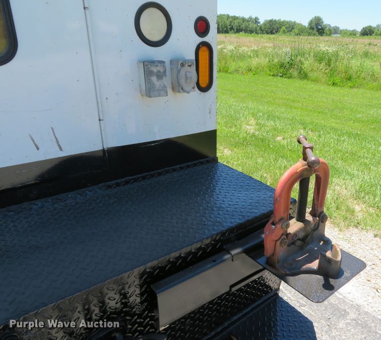 image for item DH1020 2009 Freightliner Business Class M2  service truck