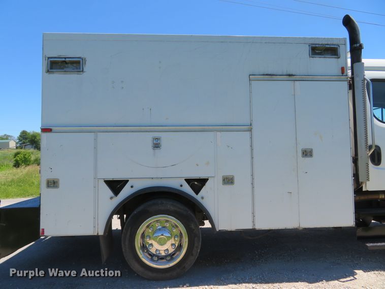 image for item DH1020 2009 Freightliner Business Class M2  service truck