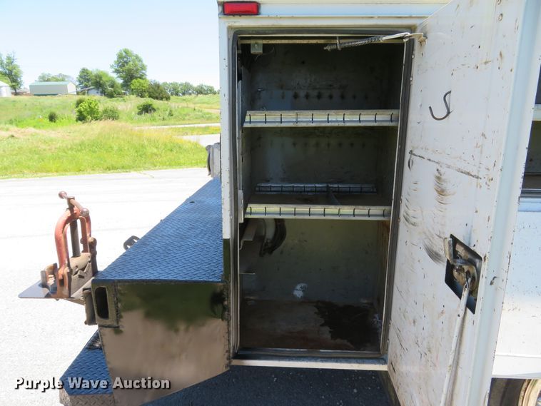 image for item DH1020 2009 Freightliner Business Class M2  service truck