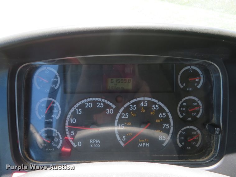 image for item DH1020 2009 Freightliner Business Class M2  service truck