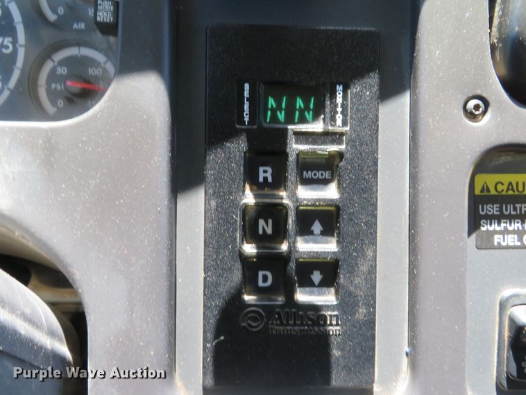 image for item DH1020 2009 Freightliner Business Class M2  service truck