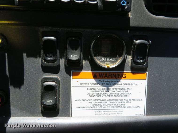 image for item DH1020 2009 Freightliner Business Class M2  service truck