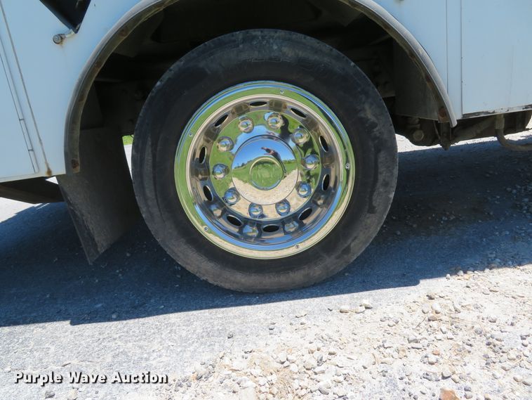 image for item DH1020 2009 Freightliner Business Class M2  service truck