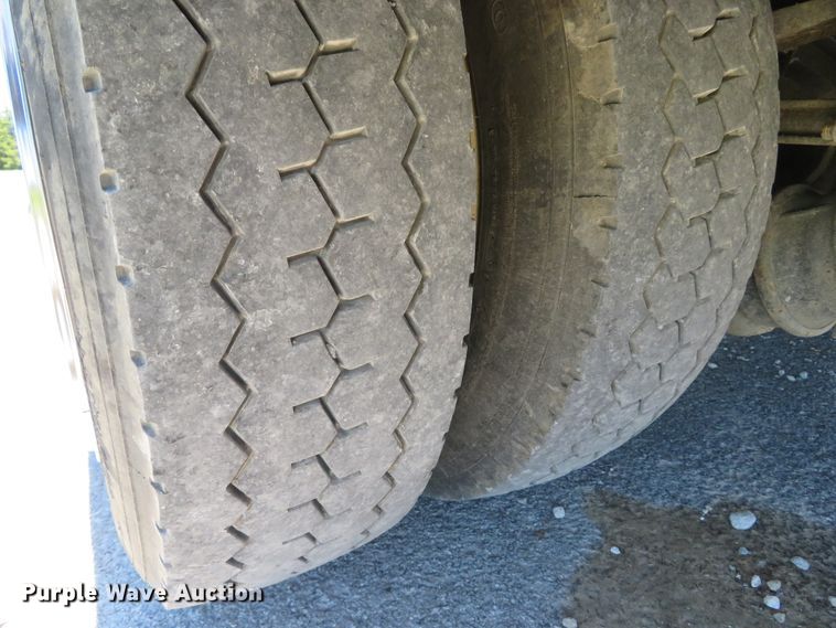 image for item DH1020 2009 Freightliner Business Class M2  service truck