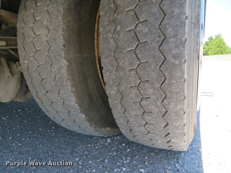 image for item DH1020 2009 Freightliner Business Class M2  service truck