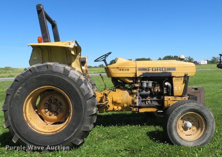 image for item DH1024 Ford 4610  tractor
