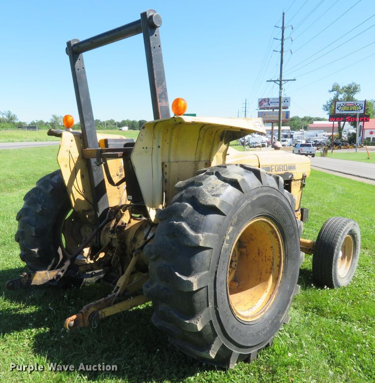 image for item DH1024 Ford 4610  tractor