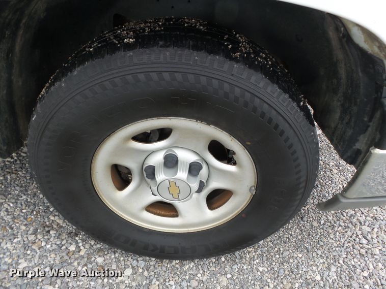 image for item DH3774 2004 Chevrolet Silverado 1500  Ext. Cab pickup truck