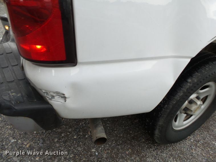 image for item DH3774 2004 Chevrolet Silverado 1500  Ext. Cab pickup truck