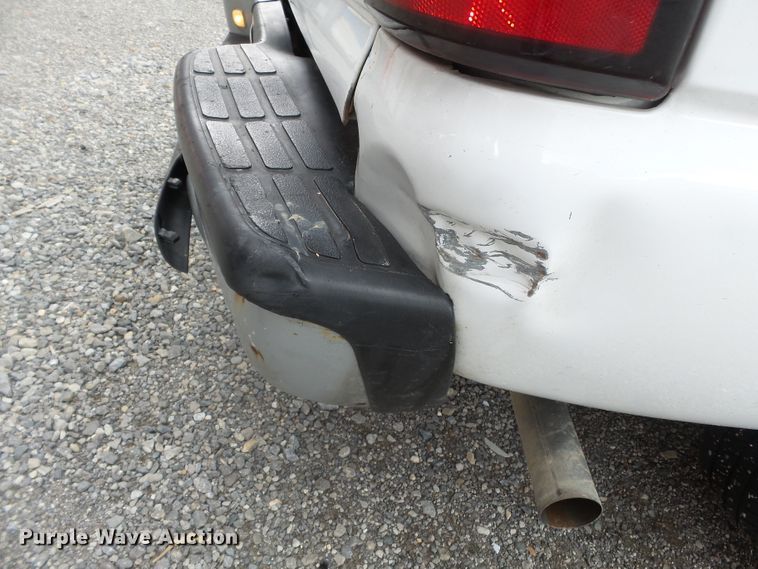 image for item DH3774 2004 Chevrolet Silverado 1500  Ext. Cab pickup truck