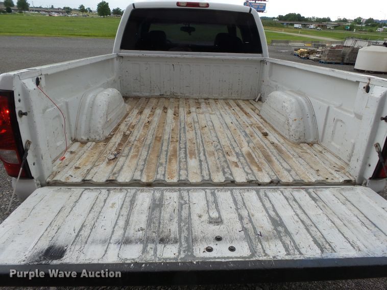 image for item DH3774 2004 Chevrolet Silverado 1500  Ext. Cab pickup truck