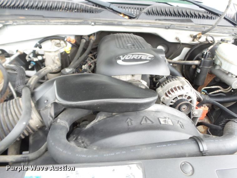 image for item DH3774 2004 Chevrolet Silverado 1500  Ext. Cab pickup truck