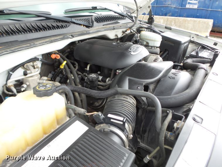 image for item DH3774 2004 Chevrolet Silverado 1500  Ext. Cab pickup truck