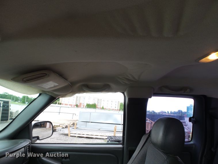 image for item DH3774 2004 Chevrolet Silverado 1500  Ext. Cab pickup truck