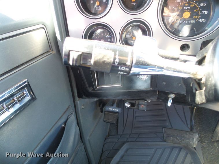 image for item DH4954 1984 Chevrolet K10 Suburban  SUV