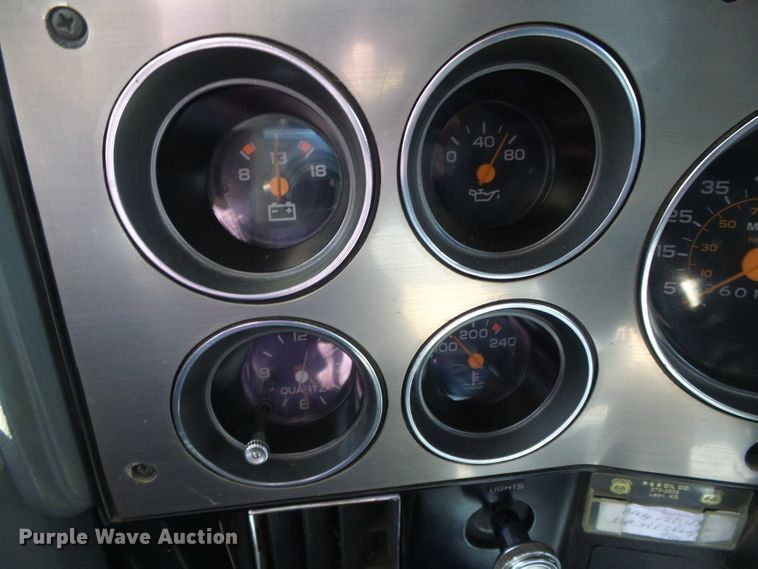 image for item DH4954 1984 Chevrolet K10 Suburban  SUV