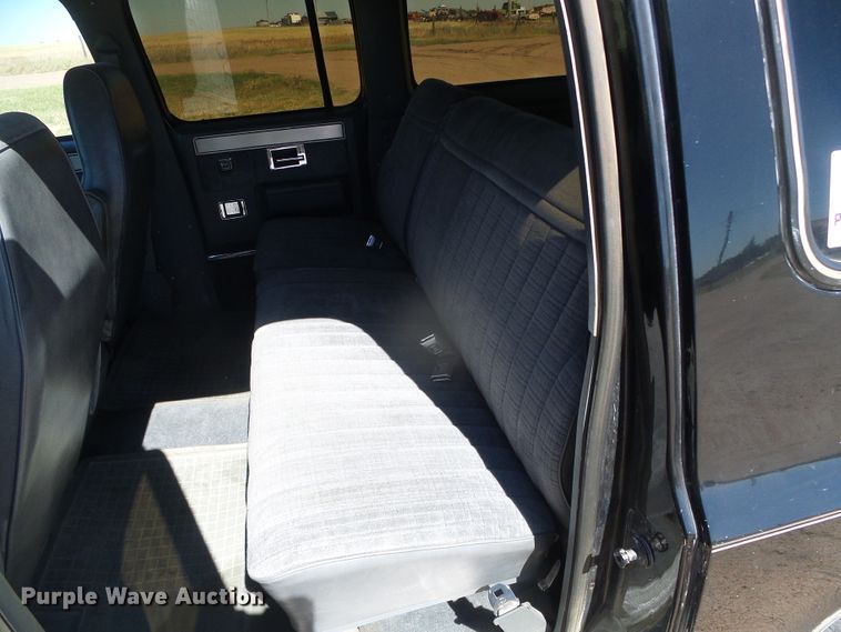 image for item DH4954 1984 Chevrolet K10 Suburban  SUV