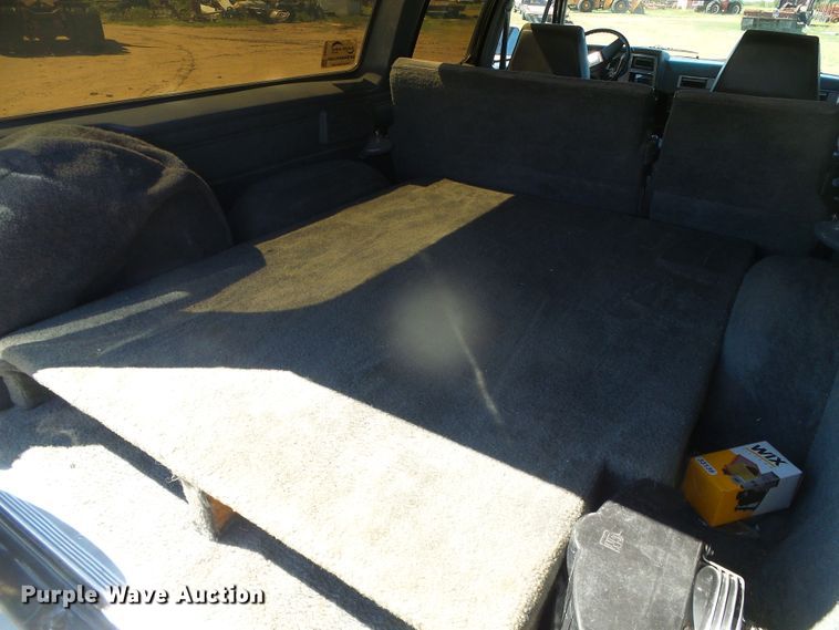 image for item DH4954 1984 Chevrolet K10 Suburban  SUV