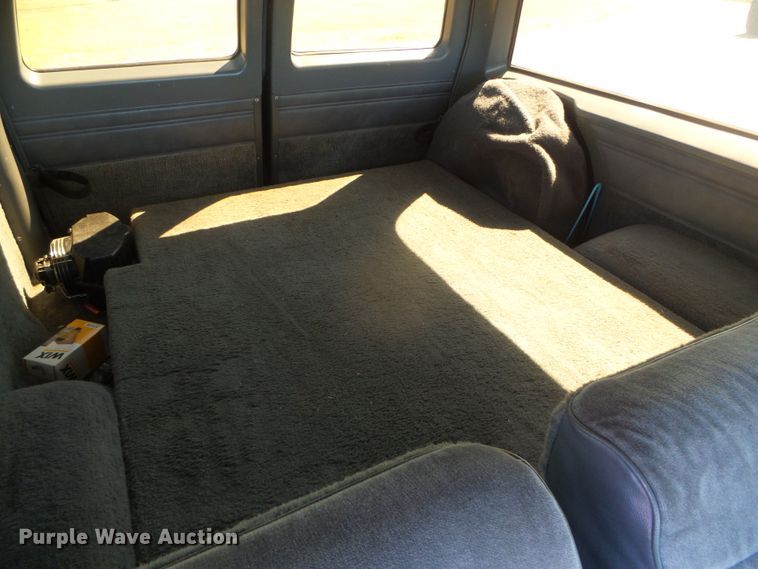 image for item DH4954 1984 Chevrolet K10 Suburban  SUV