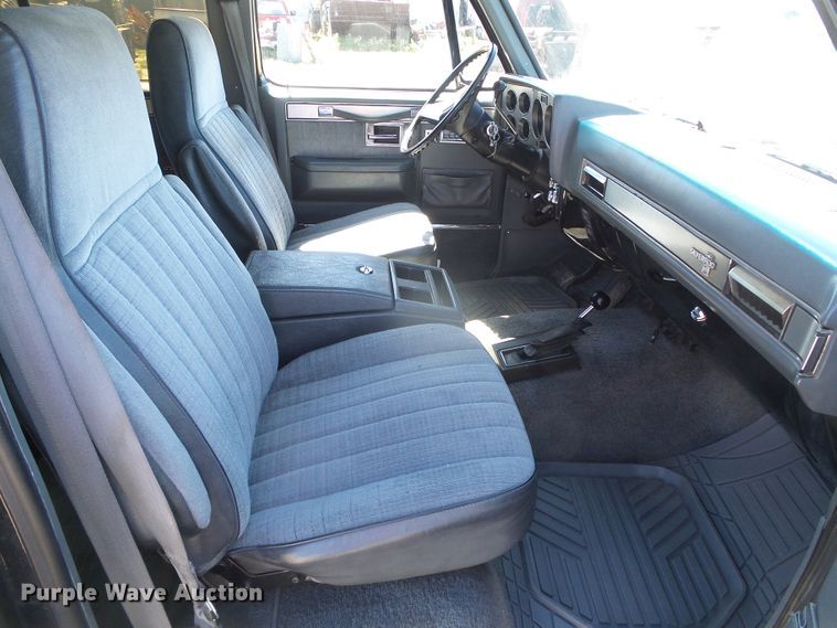 image for item DH4954 1984 Chevrolet K10 Suburban  SUV