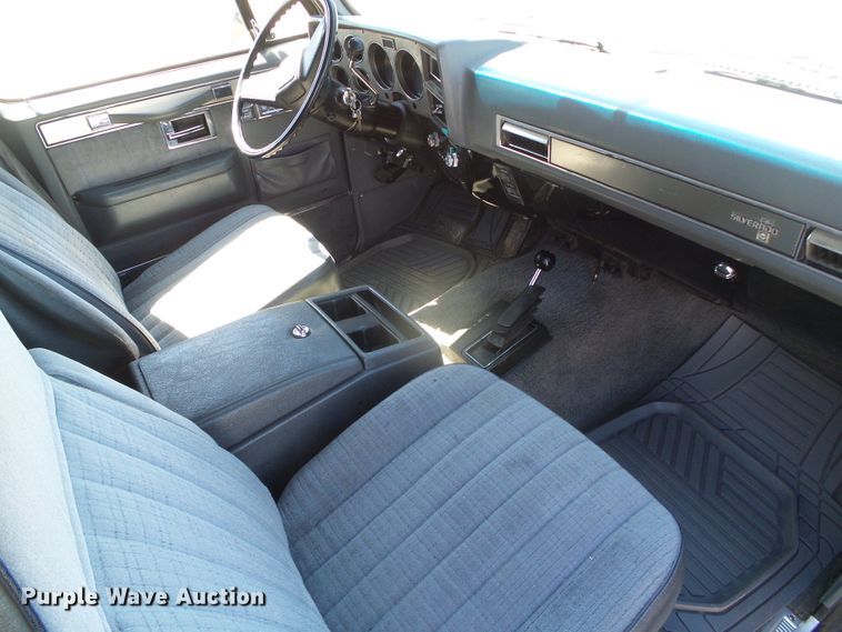 image for item DH4954 1984 Chevrolet K10 Suburban  SUV