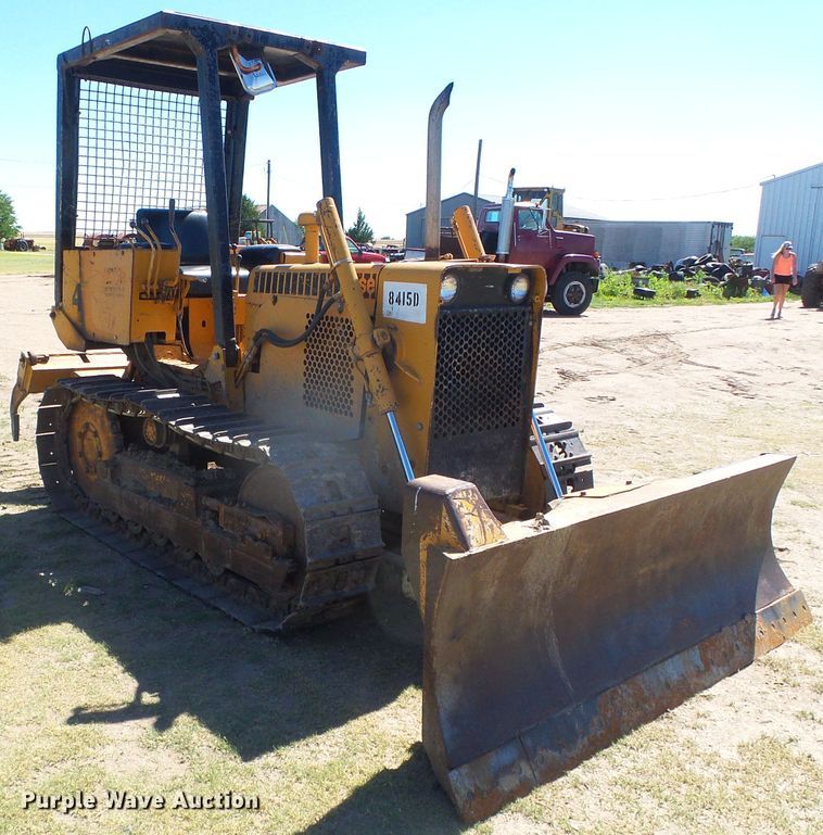 image for item DH4955 1977 Case 450  dozer