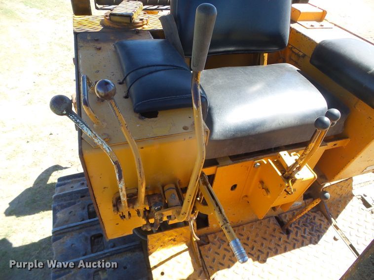 image for item DH4955 1977 Case 450  dozer