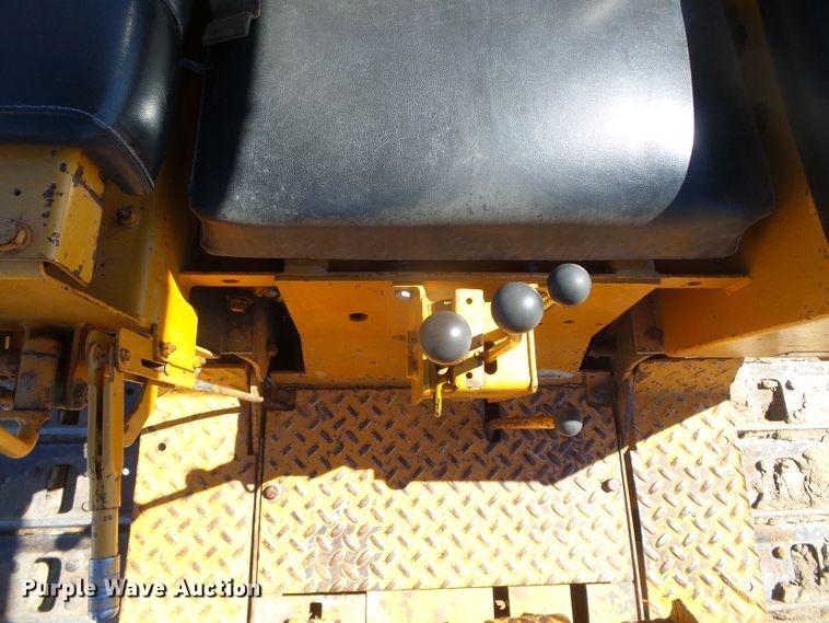 image for item DH4955 1977 Case 450  dozer