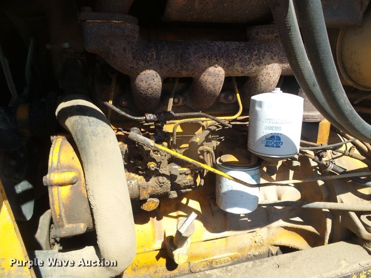 image for item DH4955 1977 Case 450  dozer