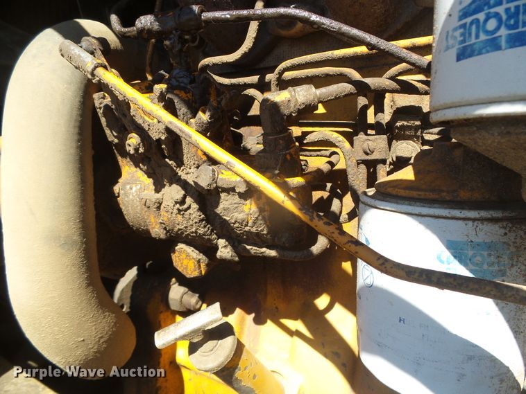 image for item DH4955 1977 Case 450  dozer