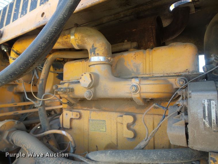 image for item DH4955 1977 Case 450  dozer