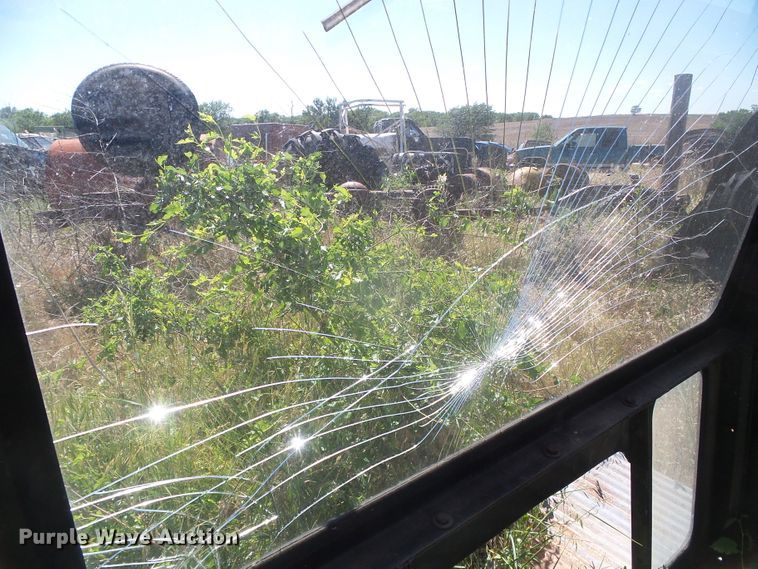 image for item DH4955 1977 Case 450  dozer