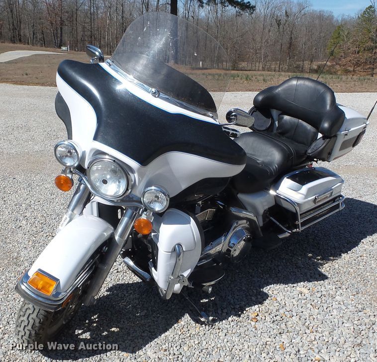 image for item DH7898 2008 Harley Davidson FLHTCU Ultra Classic motorcycle