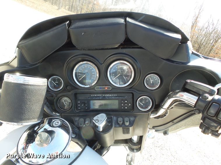 image for item DH7898 2008 Harley Davidson FLHTCU Ultra Classic motorcycle