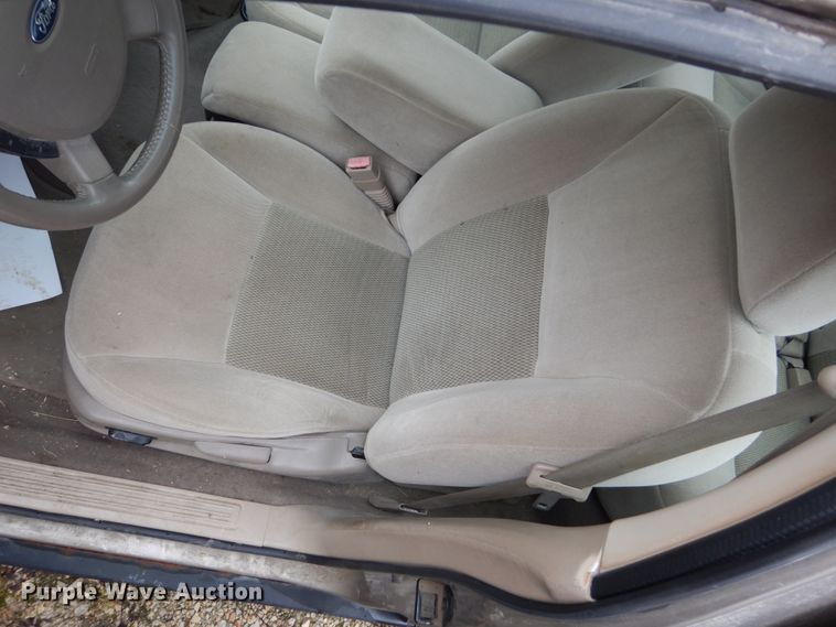 image for item DW9634 2005 Ford Taurus