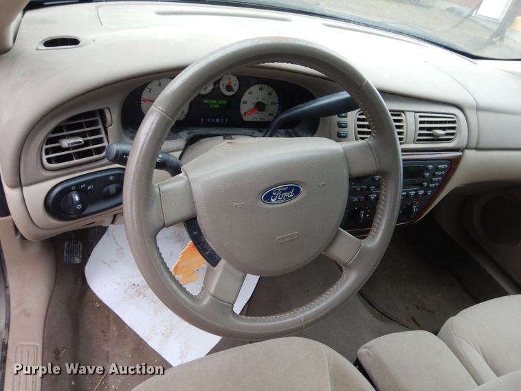 image for item DW9634 2005 Ford Taurus