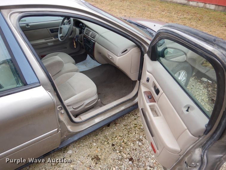 image for item DW9634 2005 Ford Taurus