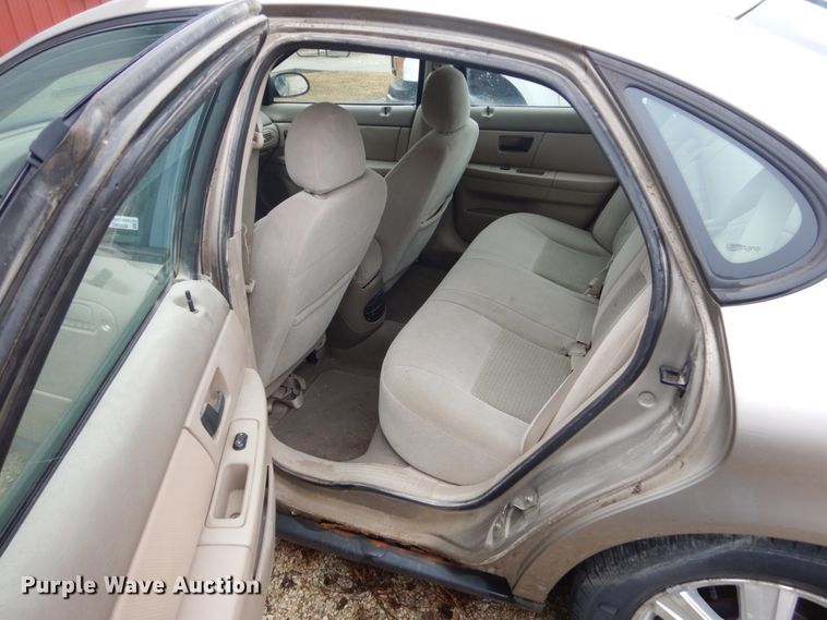 image for item DW9634 2005 Ford Taurus