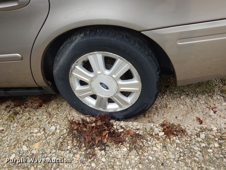 image for item DW9634 2005 Ford Taurus