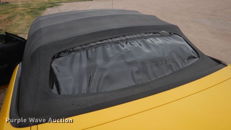 image for item FA9364 2006 Ford Mustang  convertible
