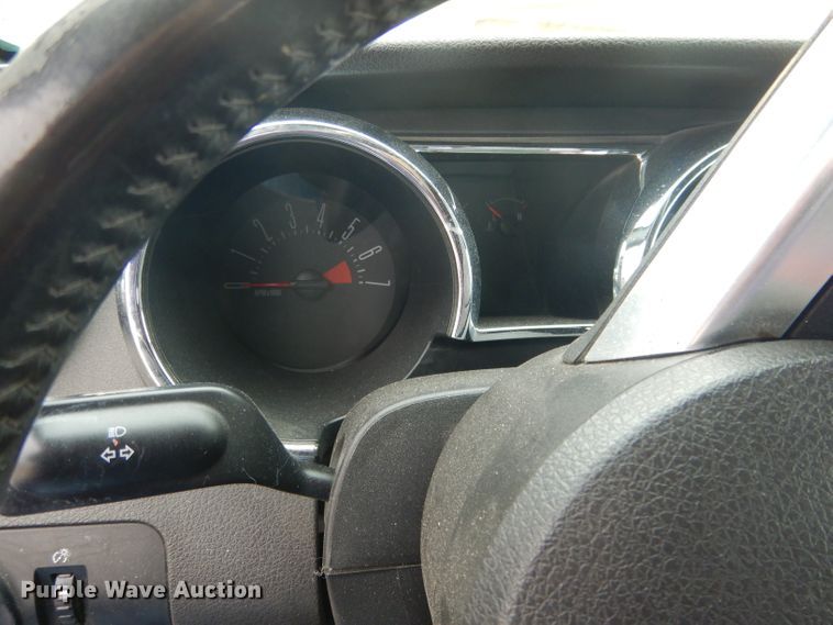 image for item FA9364 2006 Ford Mustang  convertible