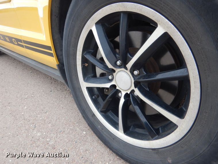 image for item FA9364 2006 Ford Mustang  convertible