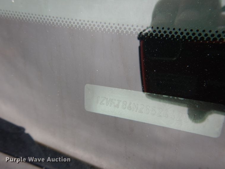 image for item FA9364 2006 Ford Mustang  convertible