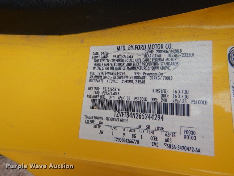 image for item FA9364 2006 Ford Mustang  convertible