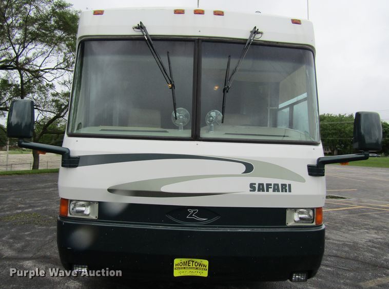 image for item FD9476 2000 Magnum Zanzibar Safari  rv