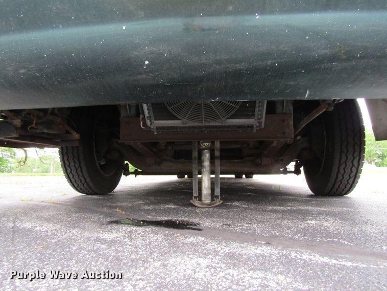 image for item FD9476 2000 Magnum Zanzibar Safari  rv