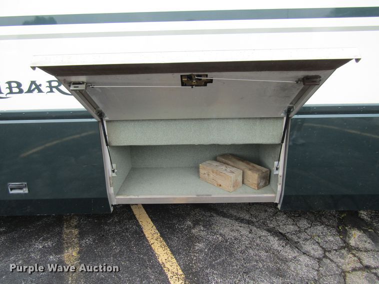 image for item FD9476 2000 Magnum Zanzibar Safari  rv