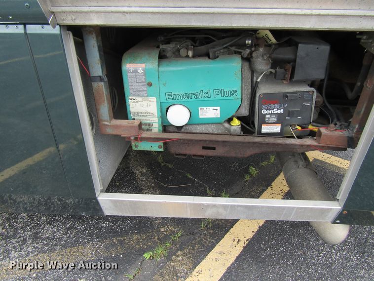 image for item FD9476 2000 Magnum Zanzibar Safari  rv