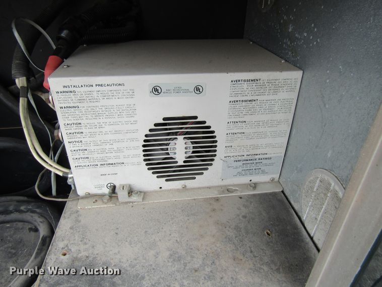 image for item FD9476 2000 Magnum Zanzibar Safari  rv